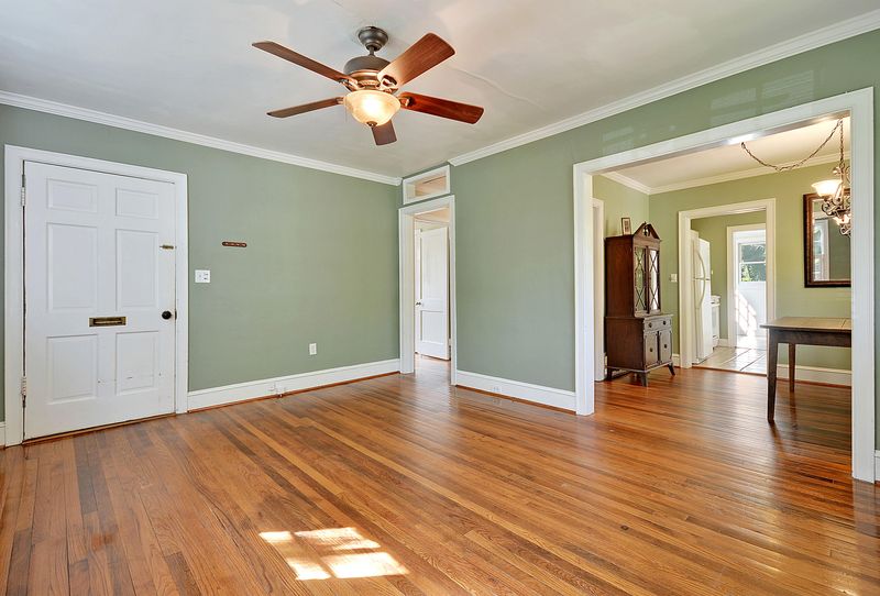 40 Colleton Dr, Charleston, SC 29407