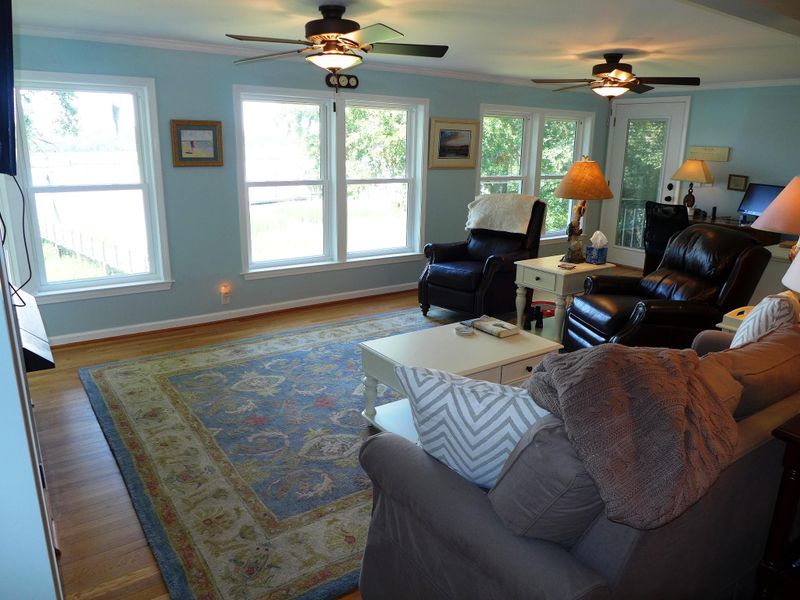 1590 Creekwood Rd, Edisto Island, SC 29438