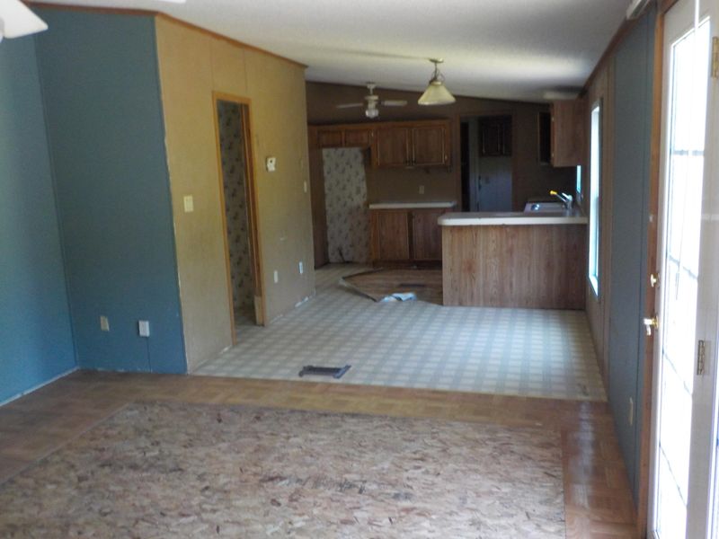 242 Palace Dr, Cross, SC 29436