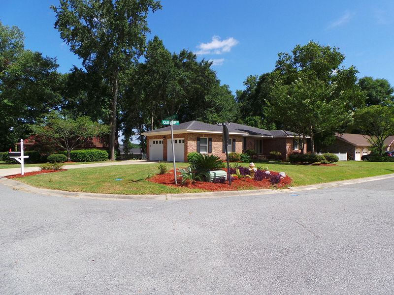 1008 Quaker Dr, Hanahan, SC 29410