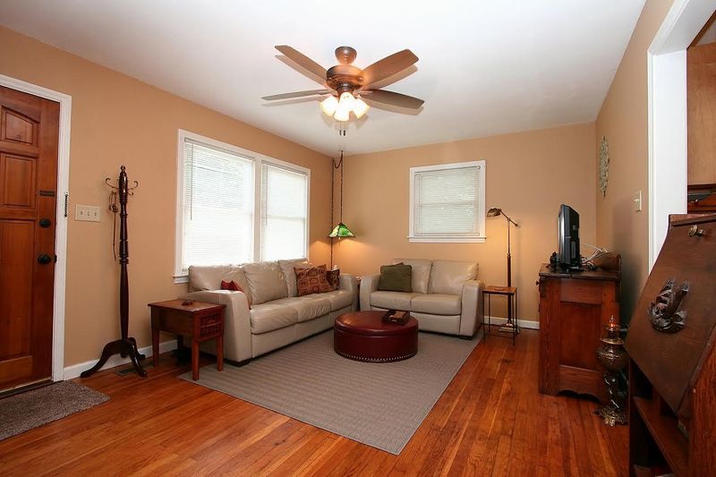 1526 Joan St, Charleston, SC 29407