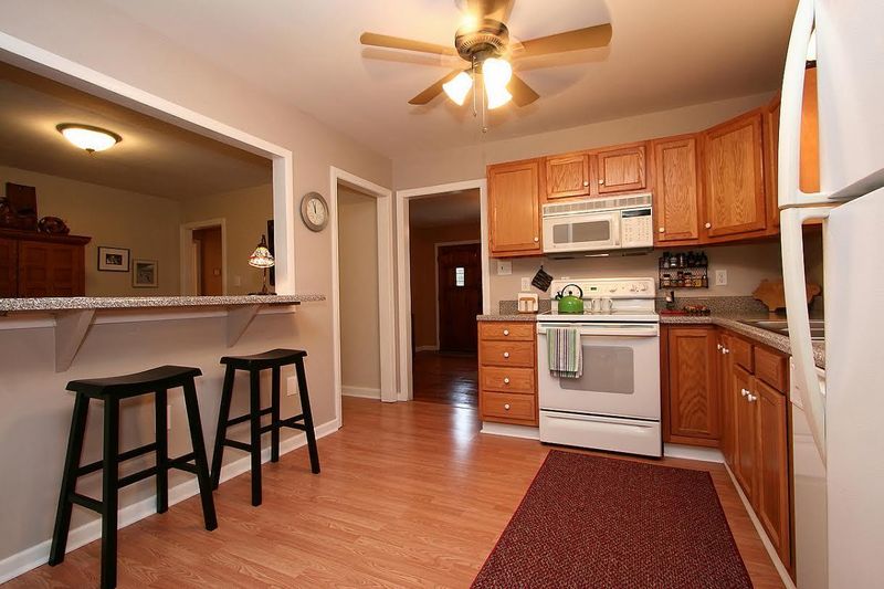 1526 Joan St, Charleston, SC 29407