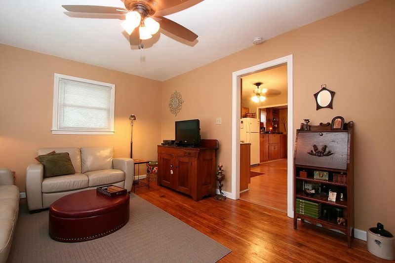 1526 Joan St, Charleston, SC 29407