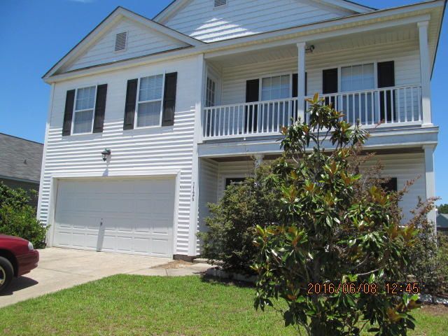 1126 Moss Grove Dr, Moncks Corner, SC 29461