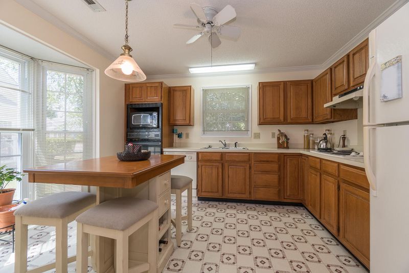 2429 Hansard St, North Charleston, SC 29406