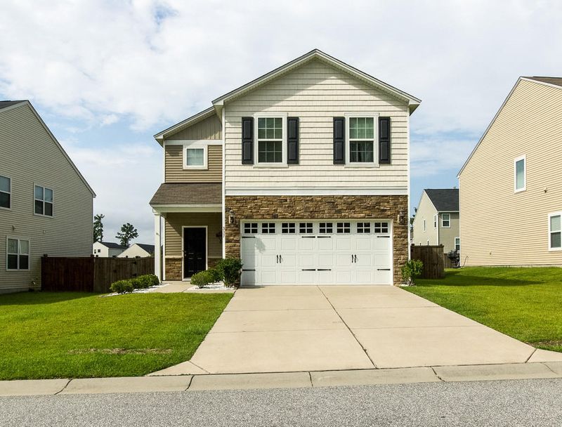 337 Clayburne Dr, Goose Creek, SC 29445
