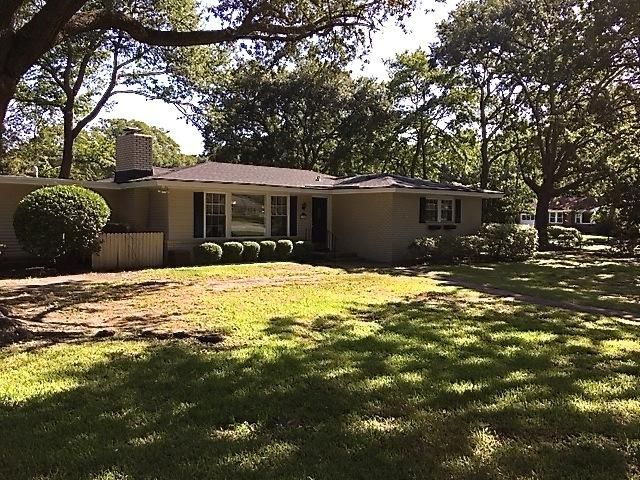1150 Southgate Dr, Charleston, SC 29407