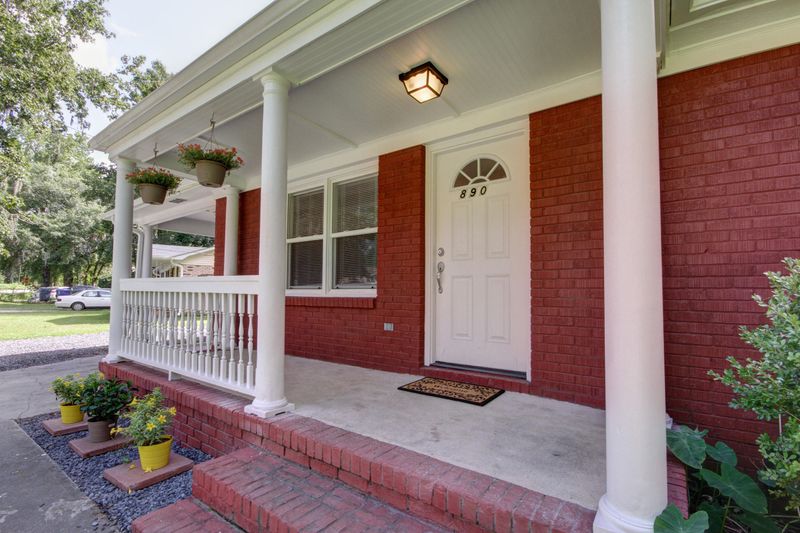 890 Savage Rd, Charleston, SC 29414
