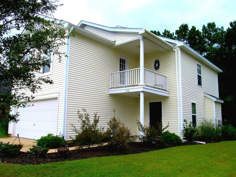 106 Charlesfort Way, Moncks Corner, SC 29461