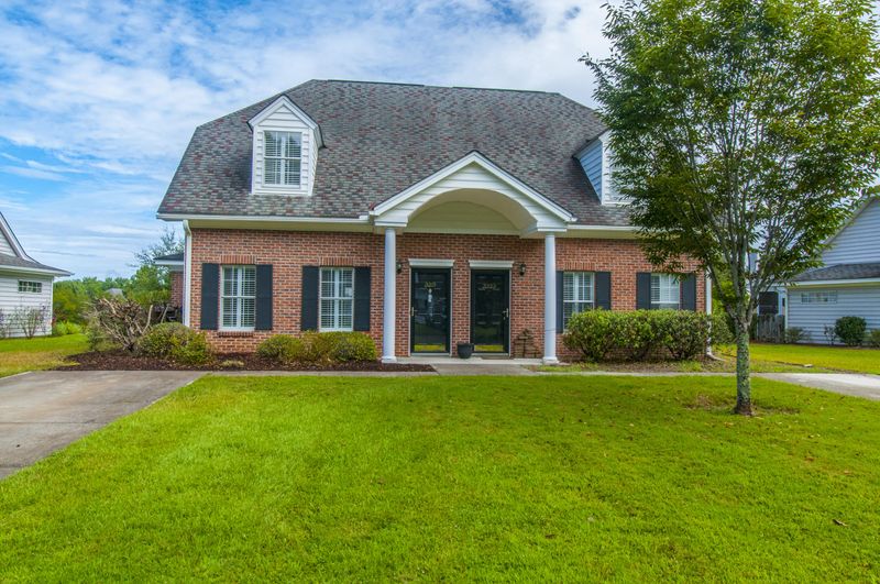 3319 Queensgate Way, Mount Pleasant, SC 29466