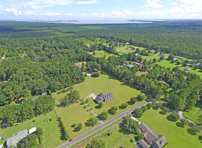 416 Elsey Dr, Moncks Corner, SC 29461