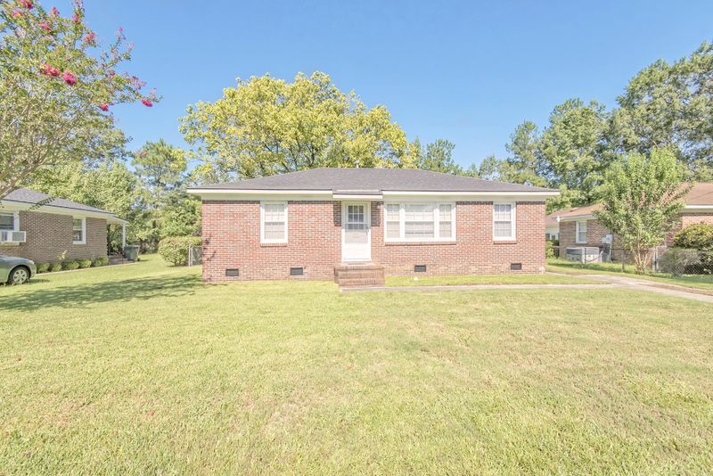 307 Adeline Dr, Goose Creek, SC 29445