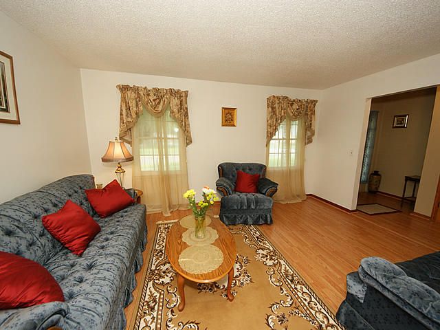 2876 Glouster St, North Charleston, SC 29420