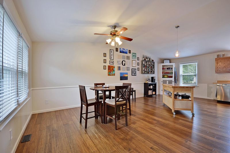105 Apache Dr, Summerville, SC 29483