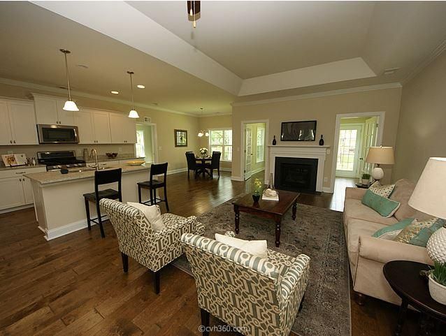 403 Whispering Breeze Ln, Summerville, SC 29483