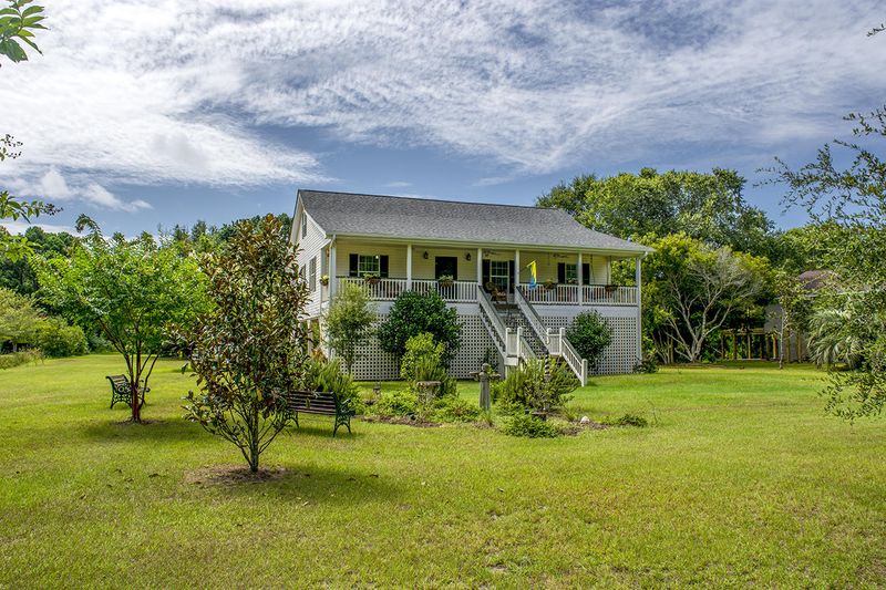 8747 Marsh Aire Ln, Edisto Island, SC 29438