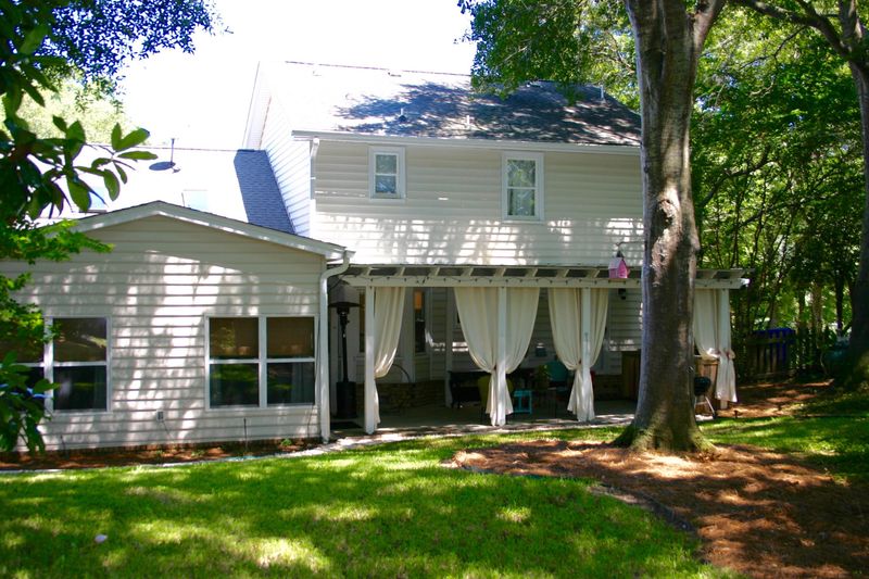 757 Milldenhall Rd, Mount Pleasant, SC 29464