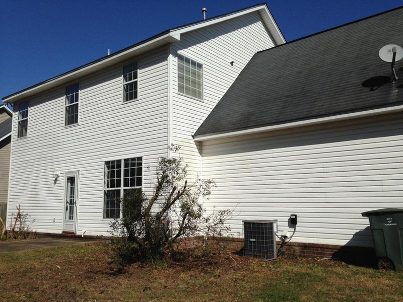 1423 Gemstone Blvd, Hanahan, SC 29410