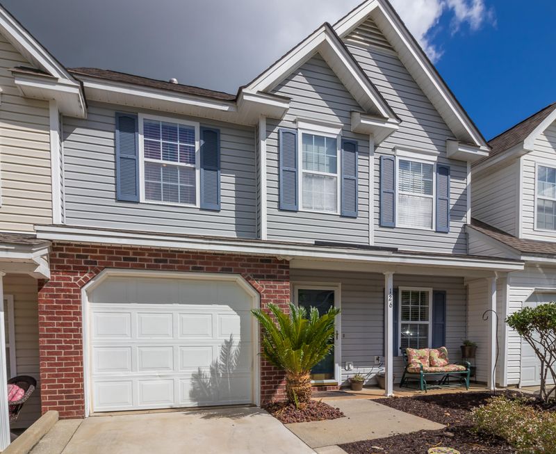 126 Greyson Cir, Goose Creek, SC 29445
