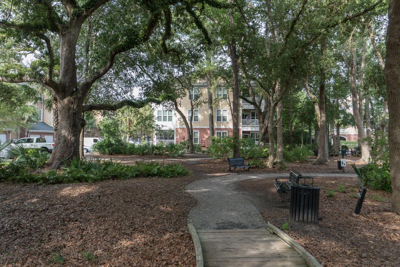 600 Bucksley Ln #108, Daniel Island, SC 29492