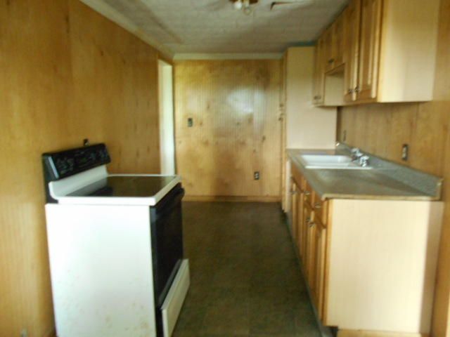1094 Queenie Rd, Moncks Corner, SC 29461