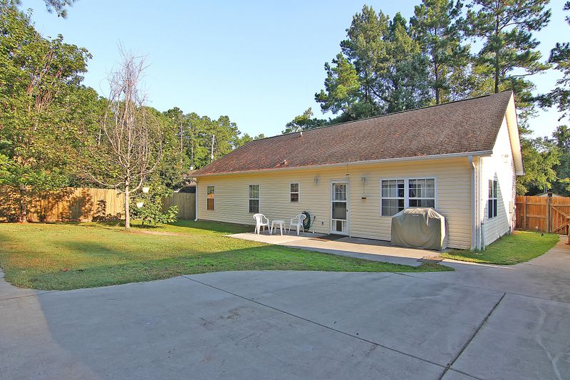 102 Kirksey Dr, Summerville, SC 29485