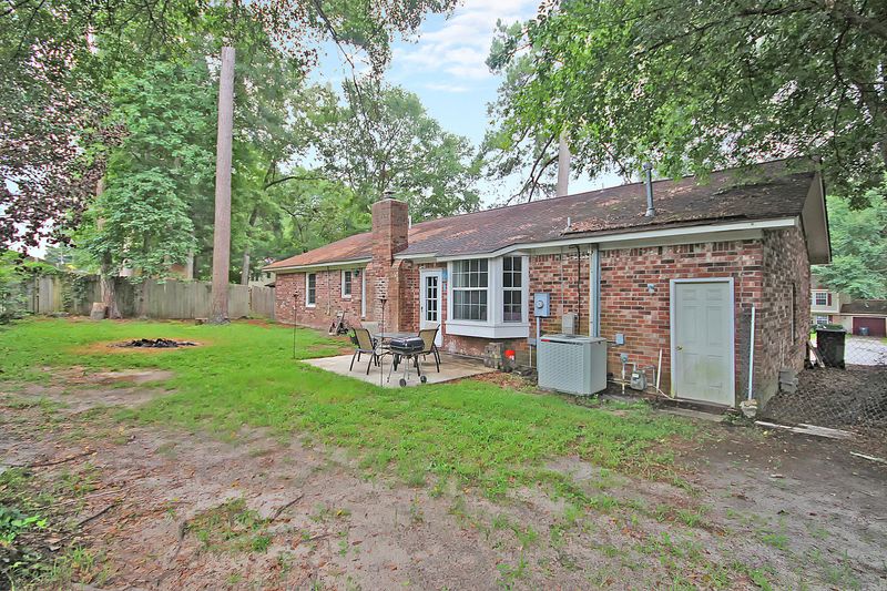 104 Estes Ct, Summerville, SC 29483