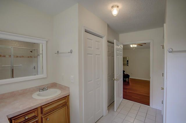 1330 Bob White Dr, Charleston, SC 29412