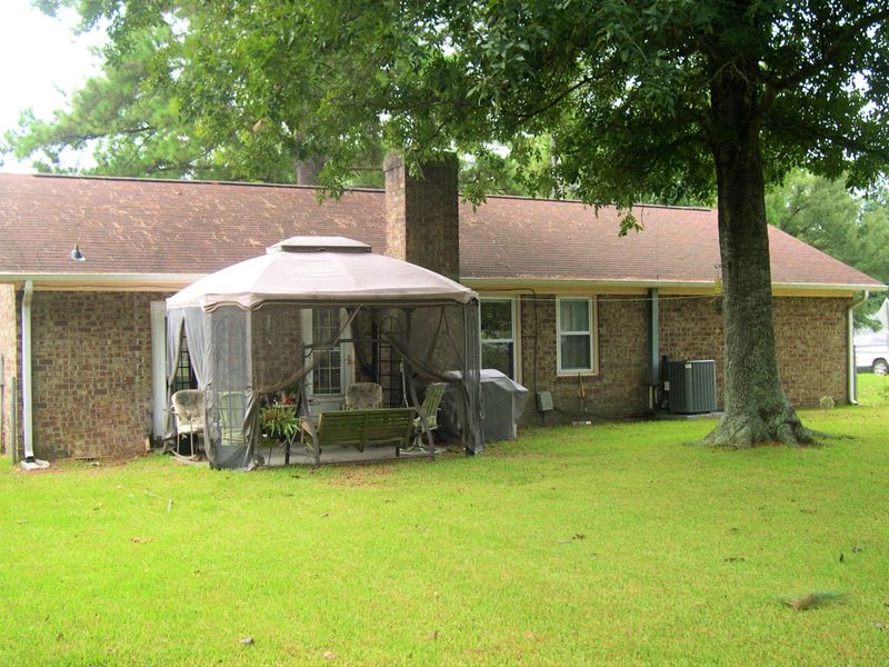 101 Heather Dr, Summerville, SC 29486