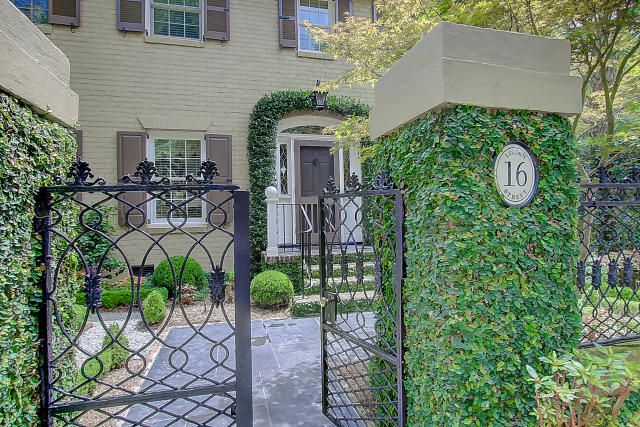 16 Logan St, Charleston, SC 29401