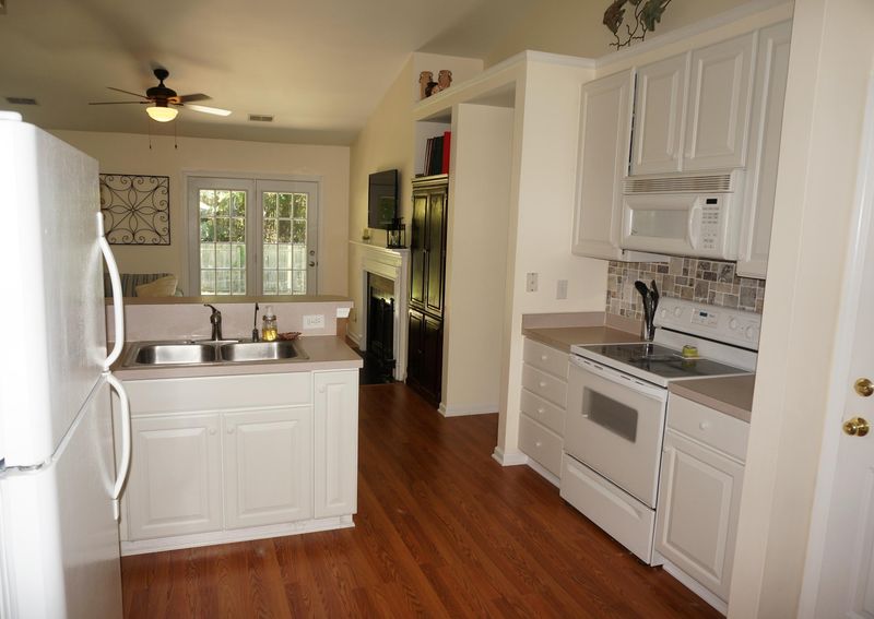 3342 Lindner Ln, Mount Pleasant, SC 29466