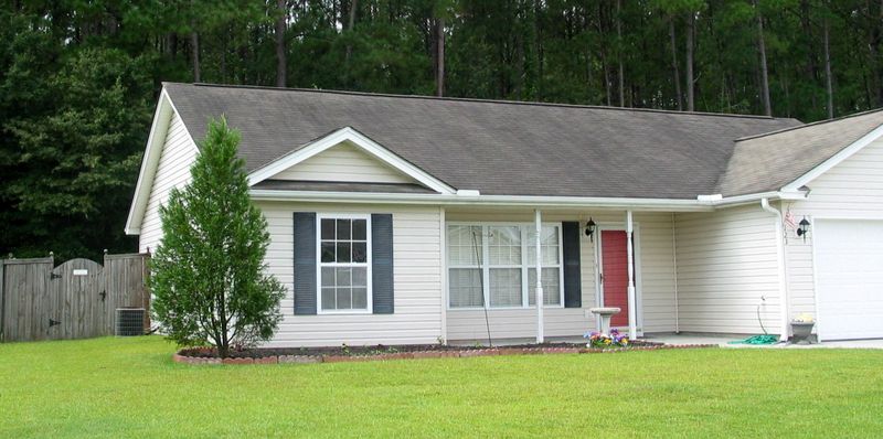 123 Pointer Dr, Goose Creek, SC 29445