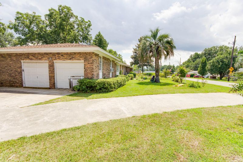 114 Matheny Dr, Goose Creek, SC 29445