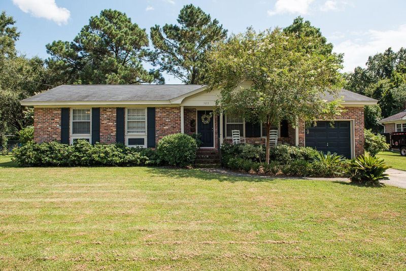1613 Timothy St, Charleston, SC 29407