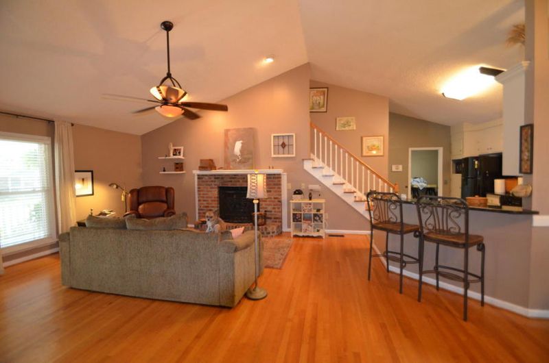 104 Azalea Dr, Summerville, SC 29485