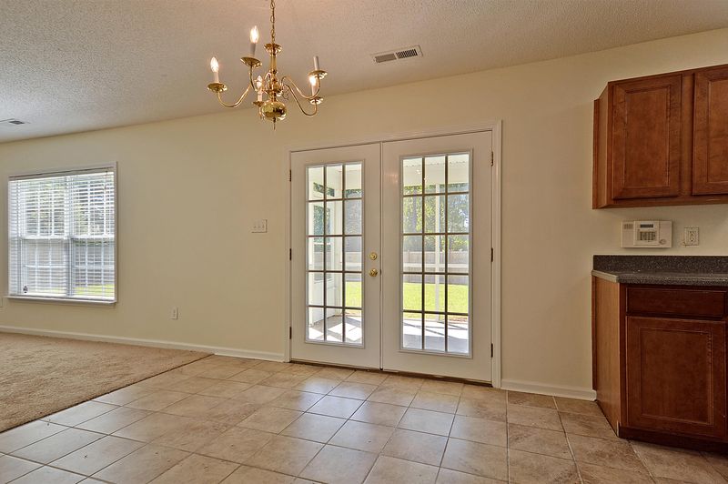 122 Pine Hall Dr, Goose Creek, SC 29445
