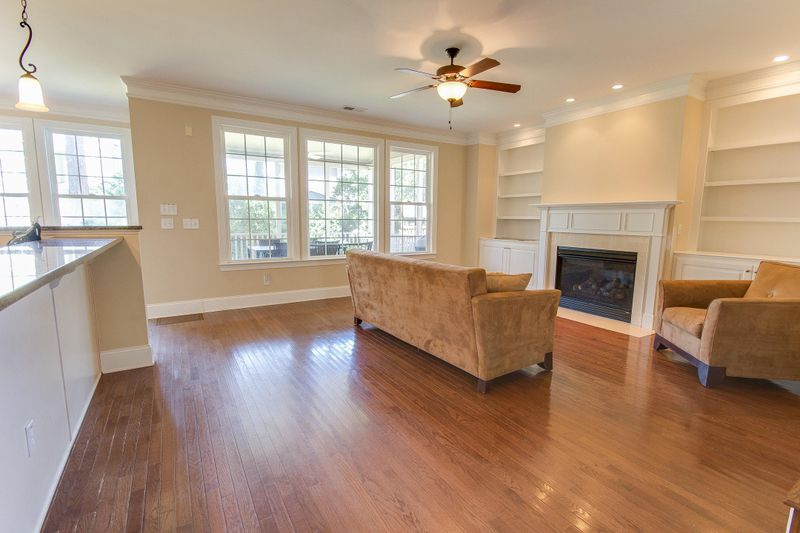 3153 Treadwell St, Mount Pleasant, SC 29466