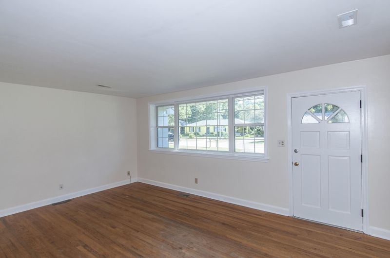 325 Cessna Ave, Charleston, SC 29407