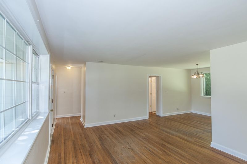 325 Cessna Ave, Charleston, SC 29407