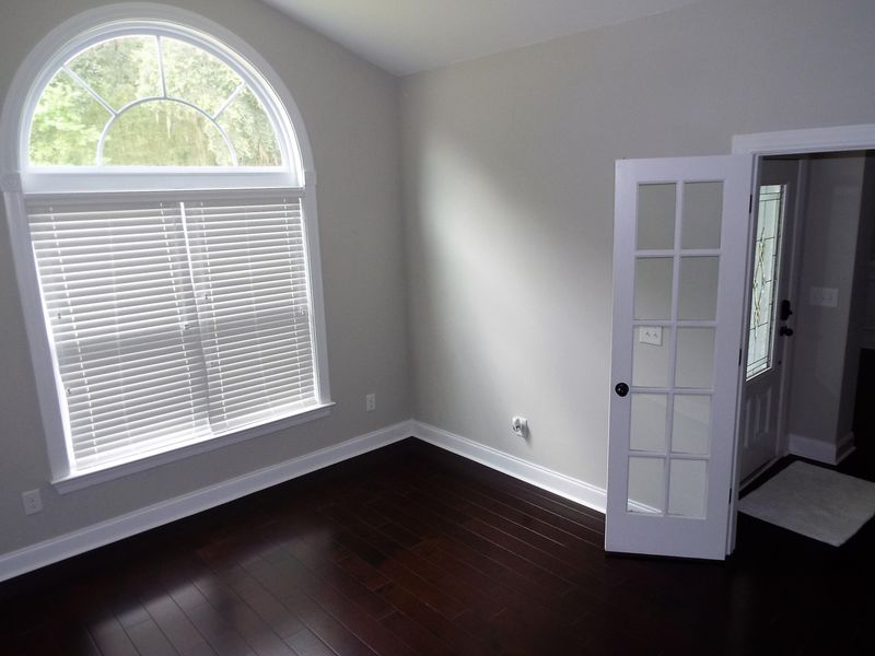 7206 Mossy Creek Ln, Hanahan, SC 29410