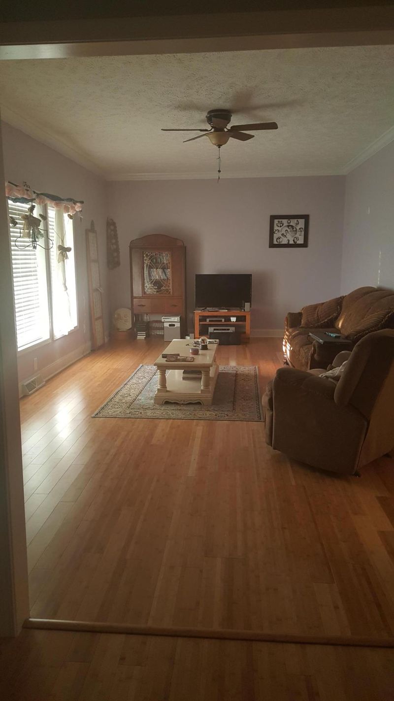 214 Washington Town Rd, Summerville, SC 29486