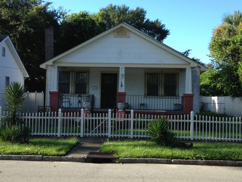 19 Dunnemann Ave, Charleston, SC 29403