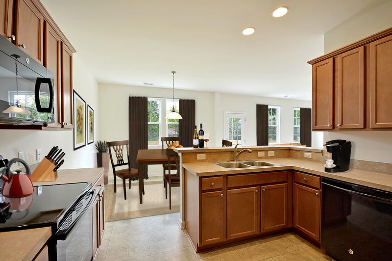 239 Swamp Creek Ln, Moncks Corner, SC 29461