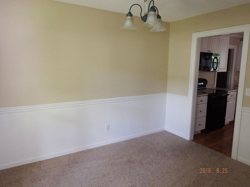 212 Smythe Dr, Summerville, SC 29485