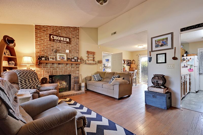 212 Hamlet Rd, Summerville, SC 29485