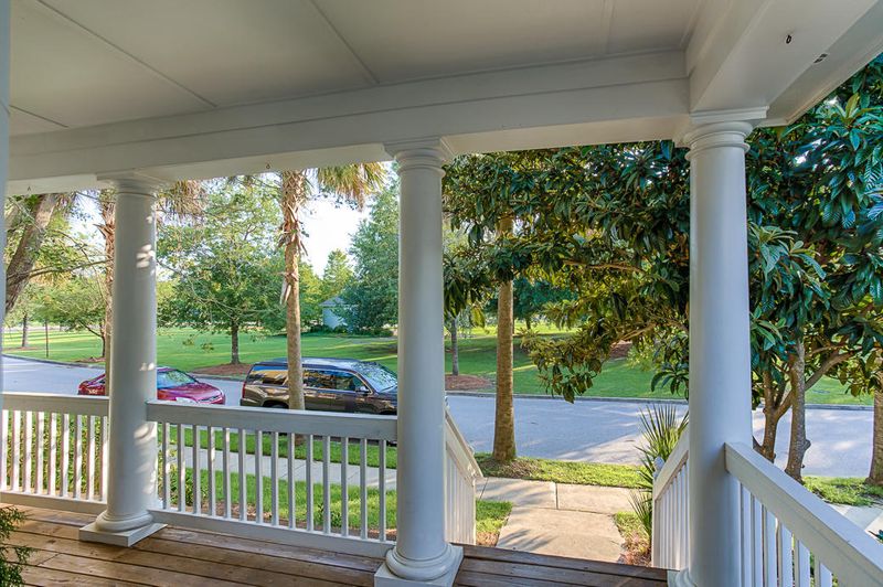 116 Etiwan Park St, Daniel Island, SC 29492