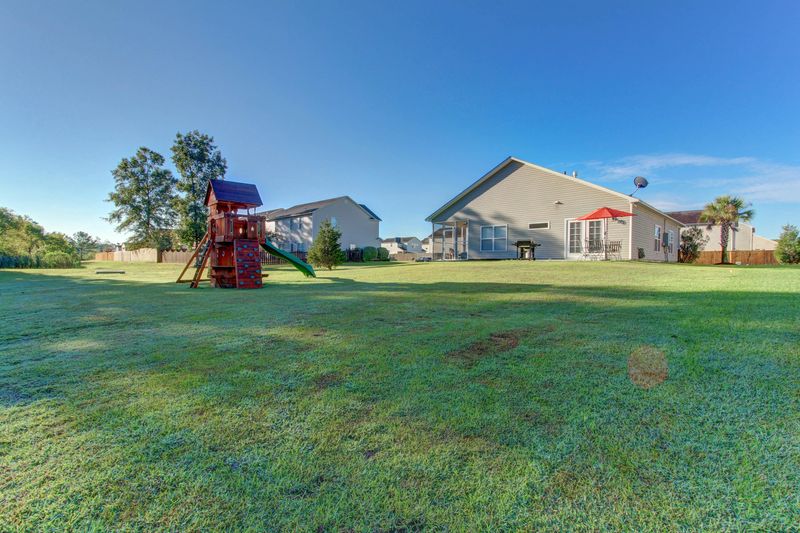 227 Meadow Wood Rd, Summerville, SC 29483