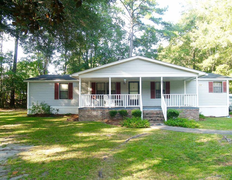 401 Miles Jamison Rd, Summerville, SC 29485