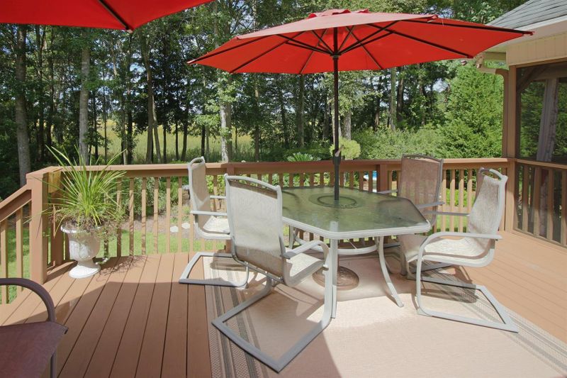 5473 Clearview Dr, North Charleston, SC 29420
