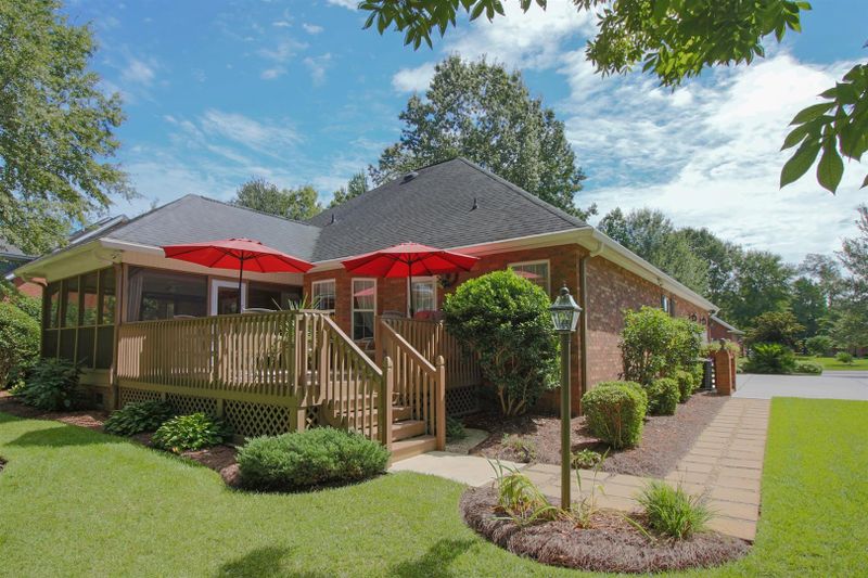 5473 Clearview Dr, North Charleston, SC 29420